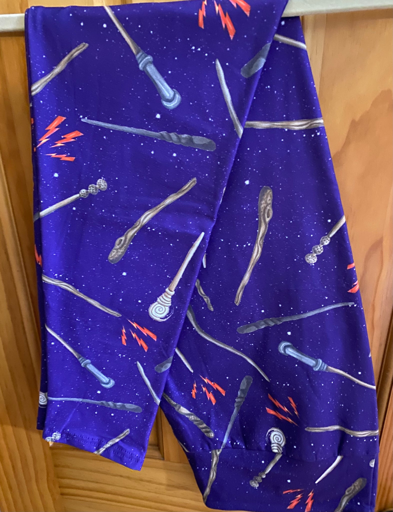 9219 Wizard Staff DESIGNER LEGGINGS HQ-P19